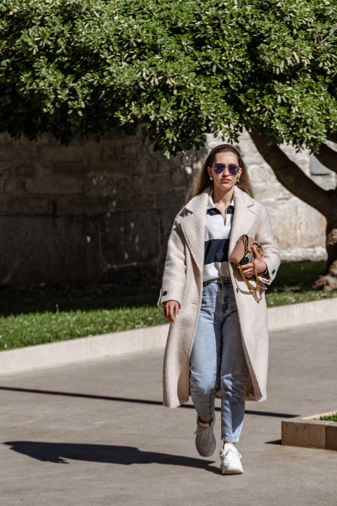 Sunčano vrijeme izmamilo je lijepe Šibenčanke da iz ormara izvuku trendi komade!