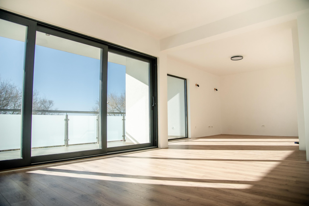 Iznajmljuje se atraktivan i prostran poslovni prostor u Ražinama!