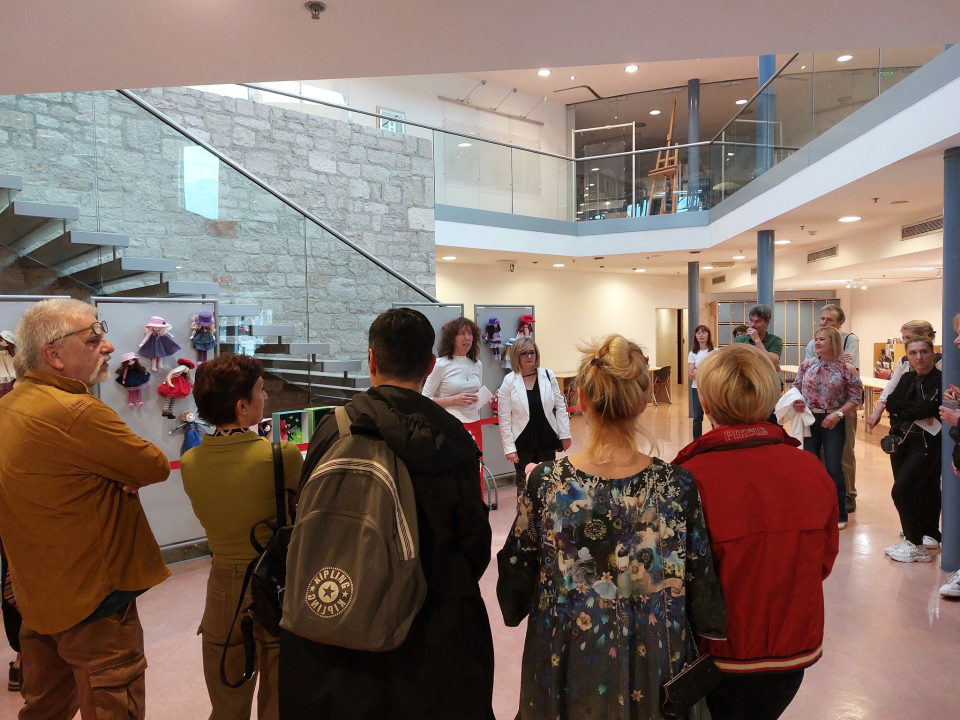 U knjižnici otvorena izložba lutaka Jadranke Svirčić