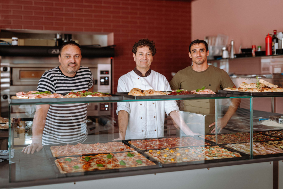 Pridružite se ekipi PULSE ARENE i PIZZAHOLIC restorana!  