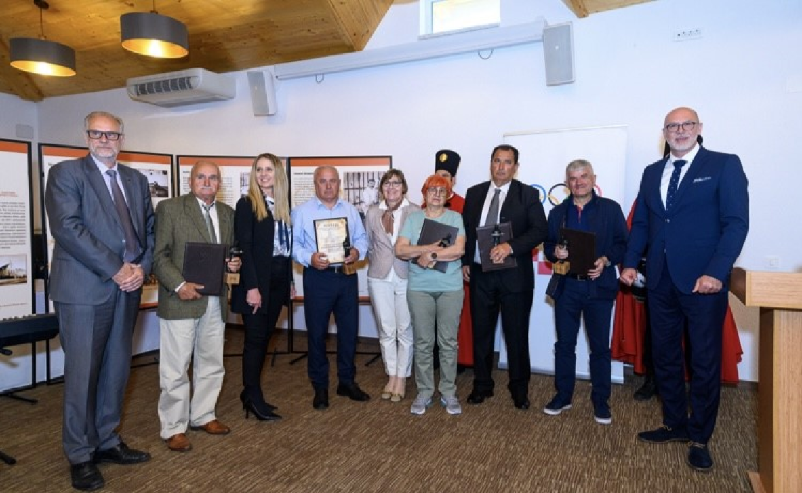 Tajniku Zajednice sportova županije i predsjedniku KK Osvit Anti Tanfari prestižna nagrada HOO-a 'Milan Neralić'