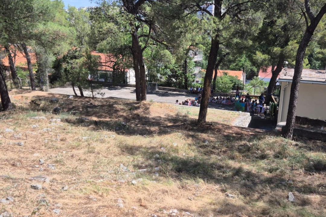 Šibenski vatrogasci očistili prostor oko DV Šibenski tići