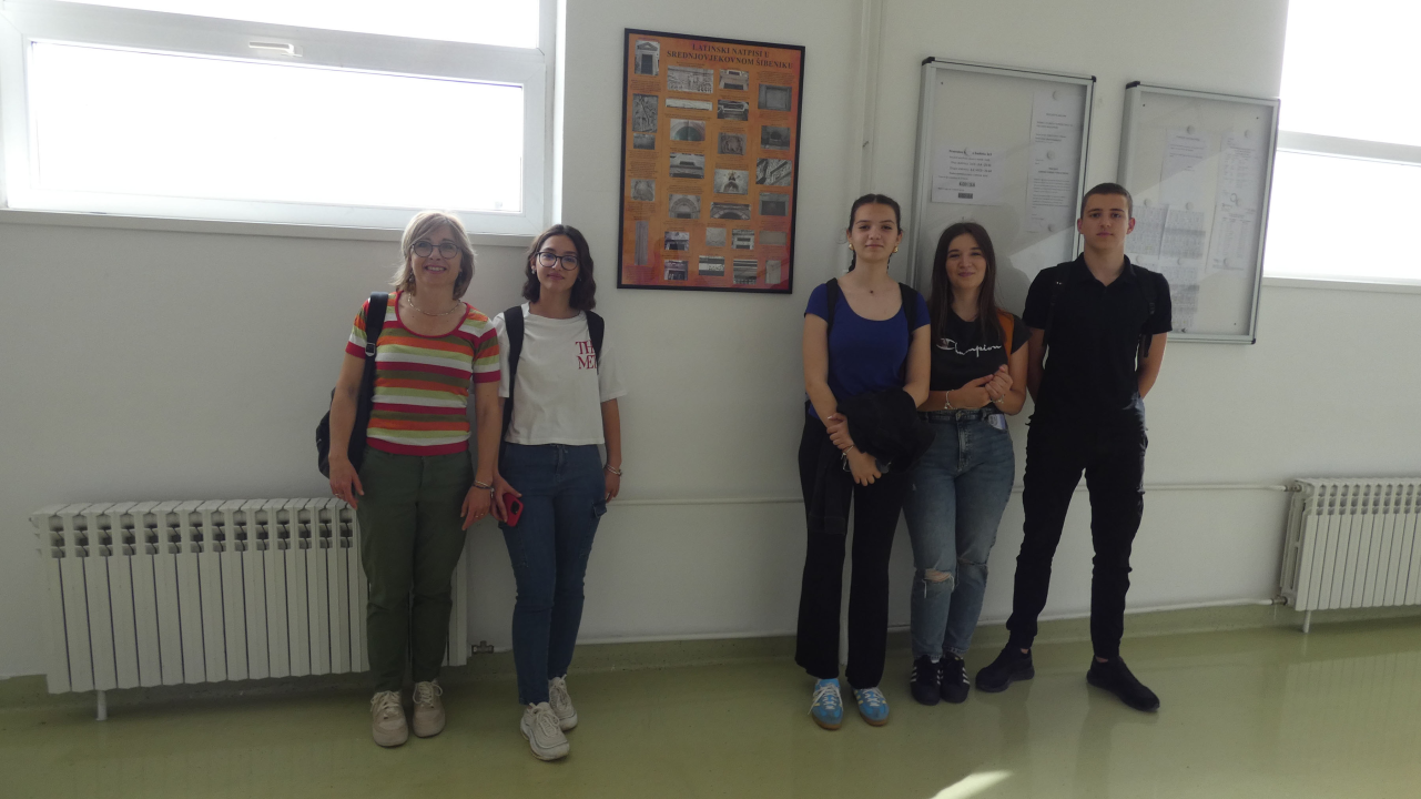 Učenici tri šibenske srednje škole prošli ‘tragovima srednjovjekovnog Šibenika’ 