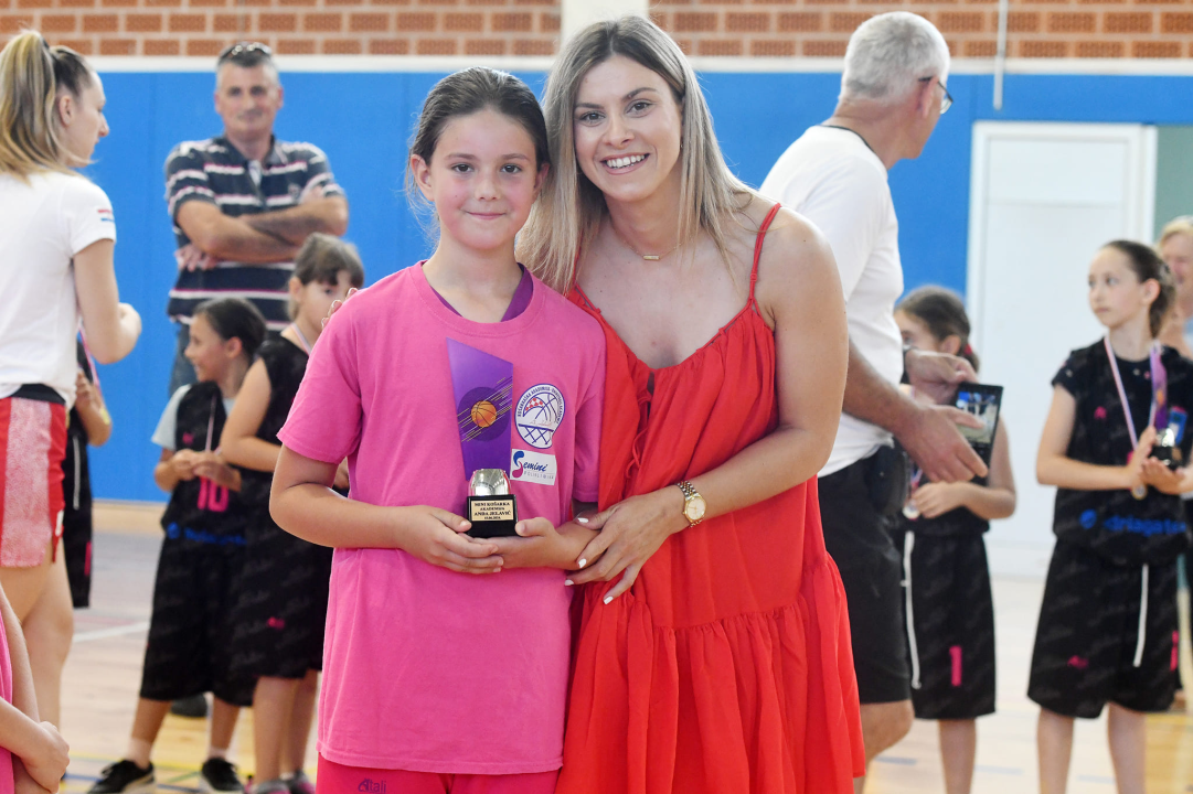 Turnir Akademije Anđa Jelavić: Nagrade uručile hrvatske reprezentativke 