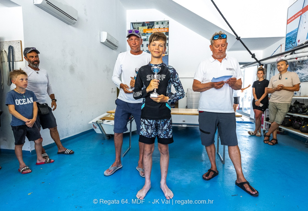 Jakov Blinja iz Jedriličarskog kluba Šibenik najbolji na Valovoj festivalskoj regati optimista