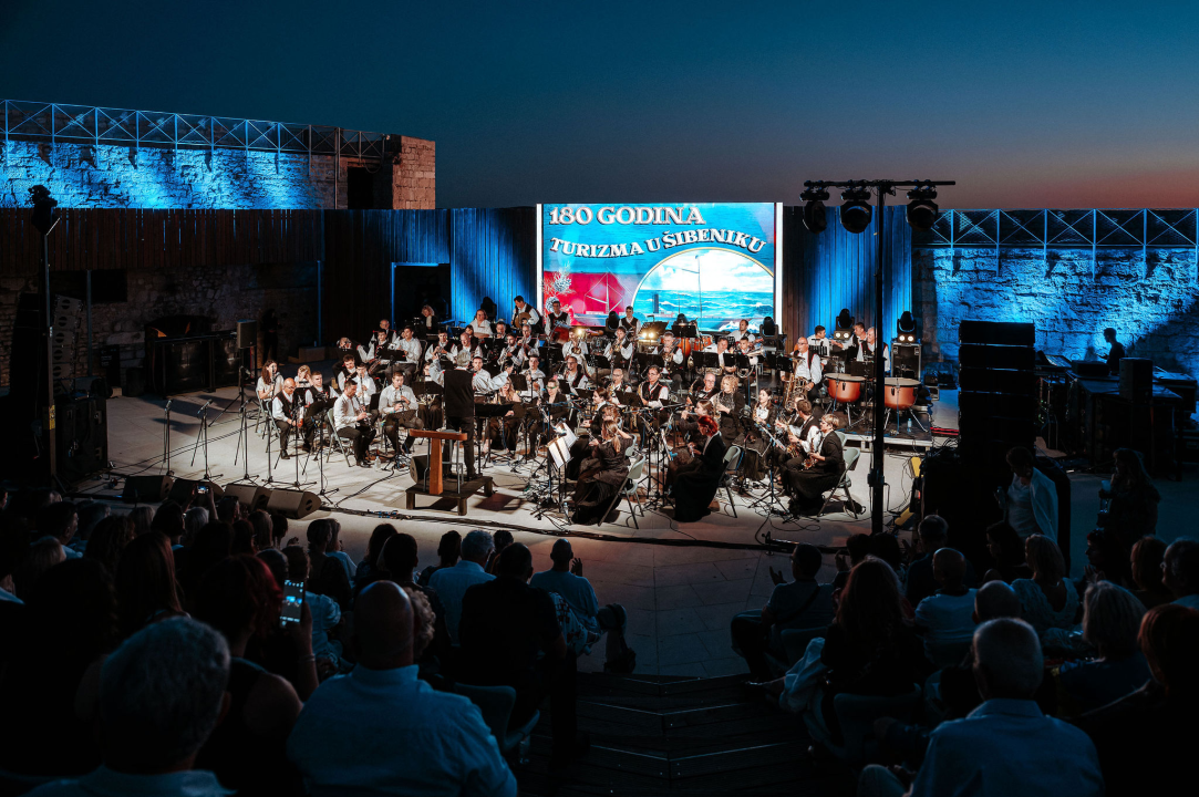 Glazbari koncertom obilježili 180. obljetnicu početka turizma u Šibeniku 