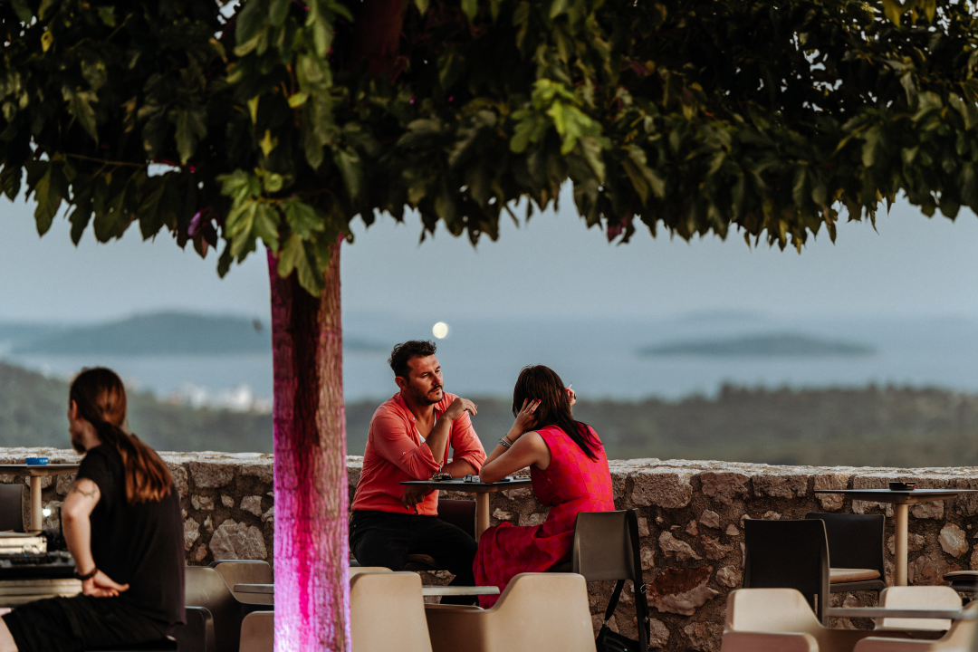 Ivan Pešut svirao od laganih balada do zagrijavanja za techno party na Martinskoj 