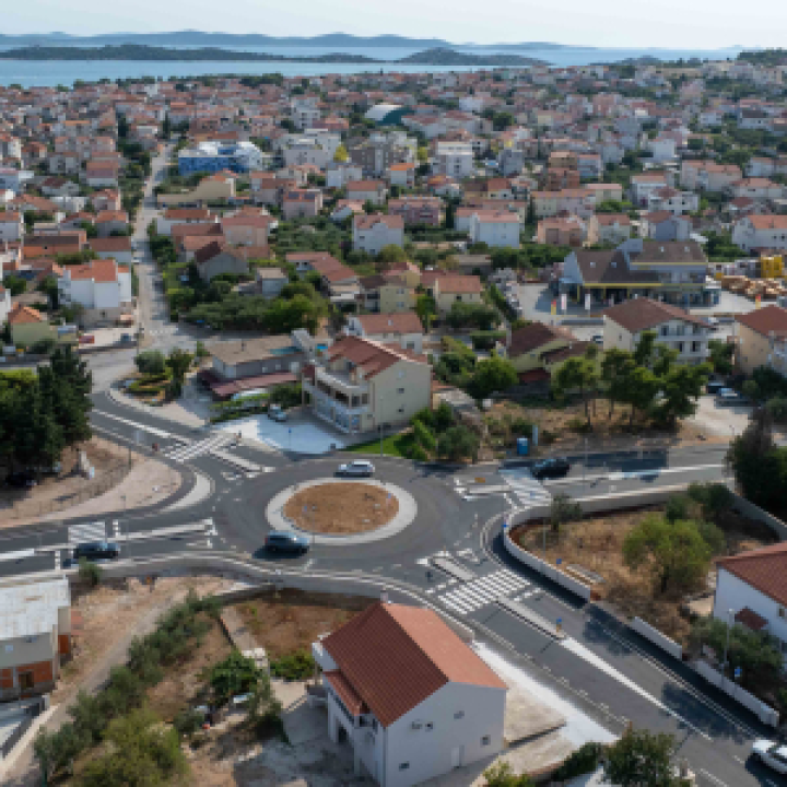 U Vodicama puštena u promet obnovljena cesta s dva nova rotora