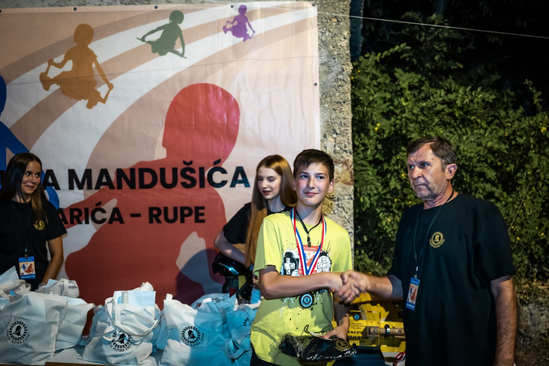 Više od 50 natjecatelja utrkivalo se na karićima kroz Rupe