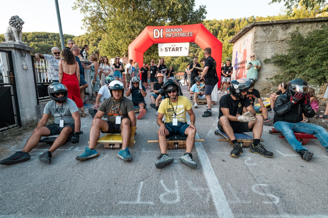 Više od 50 natjecatelja utrkivalo se na karićima kroz Rupe