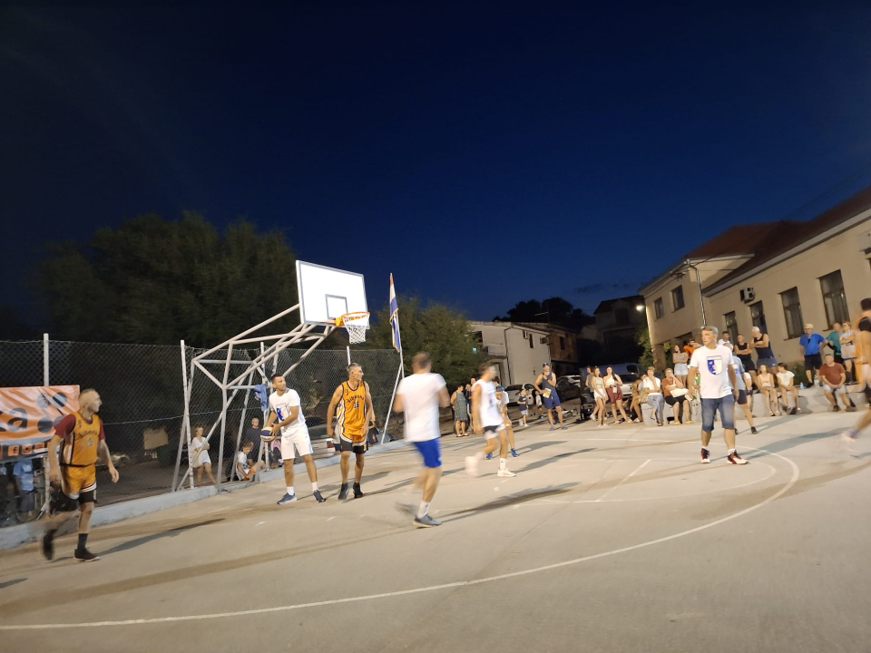 Dan raslinske košarke obilježen utakmicom veterana domaćeg kluba i Šibenke