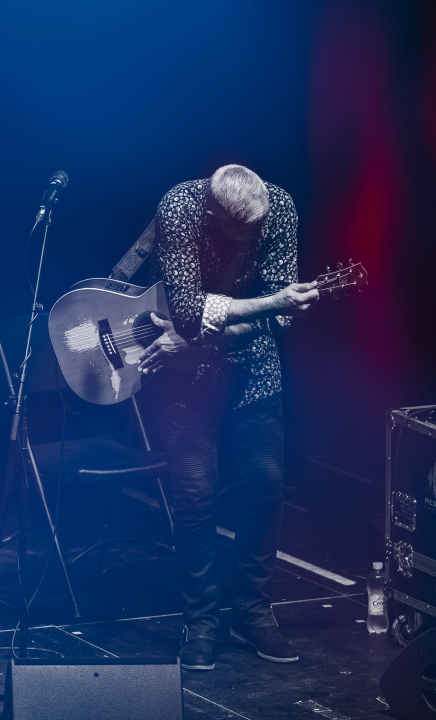 Gitaristička legenda Tommy Emmanuel na Mihovilu oduševio sviranjem tri dionice istovremeno 