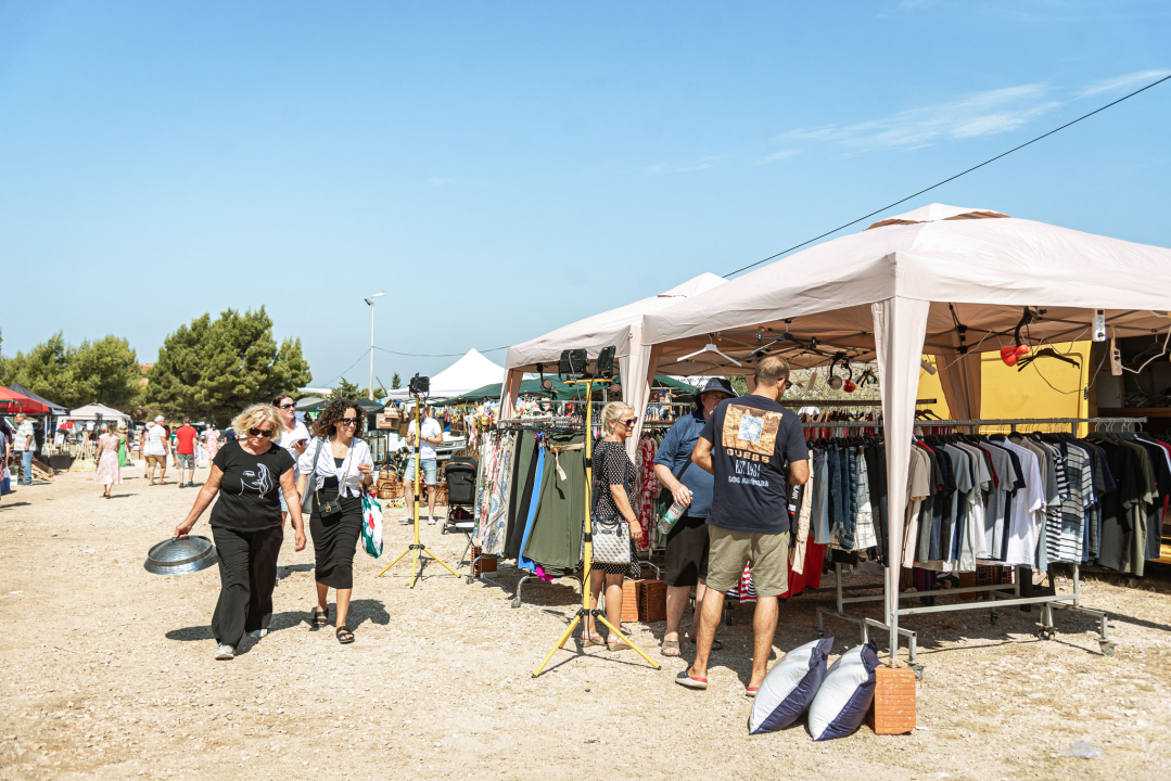 Velik broj vjernika okupio se u marijanskom svetištu u Vrpolju: Misu predvodio biskup Rogić