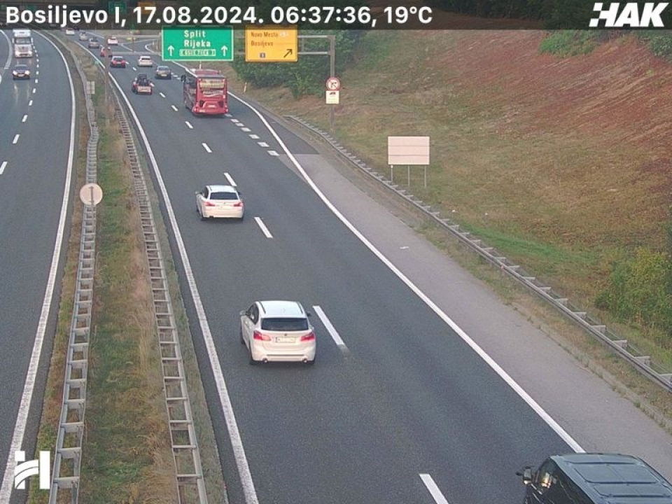 Gužve od jutra na cestama sve veće: Kilometarske kolone sve duže, policija poslala posebno upozorenje
