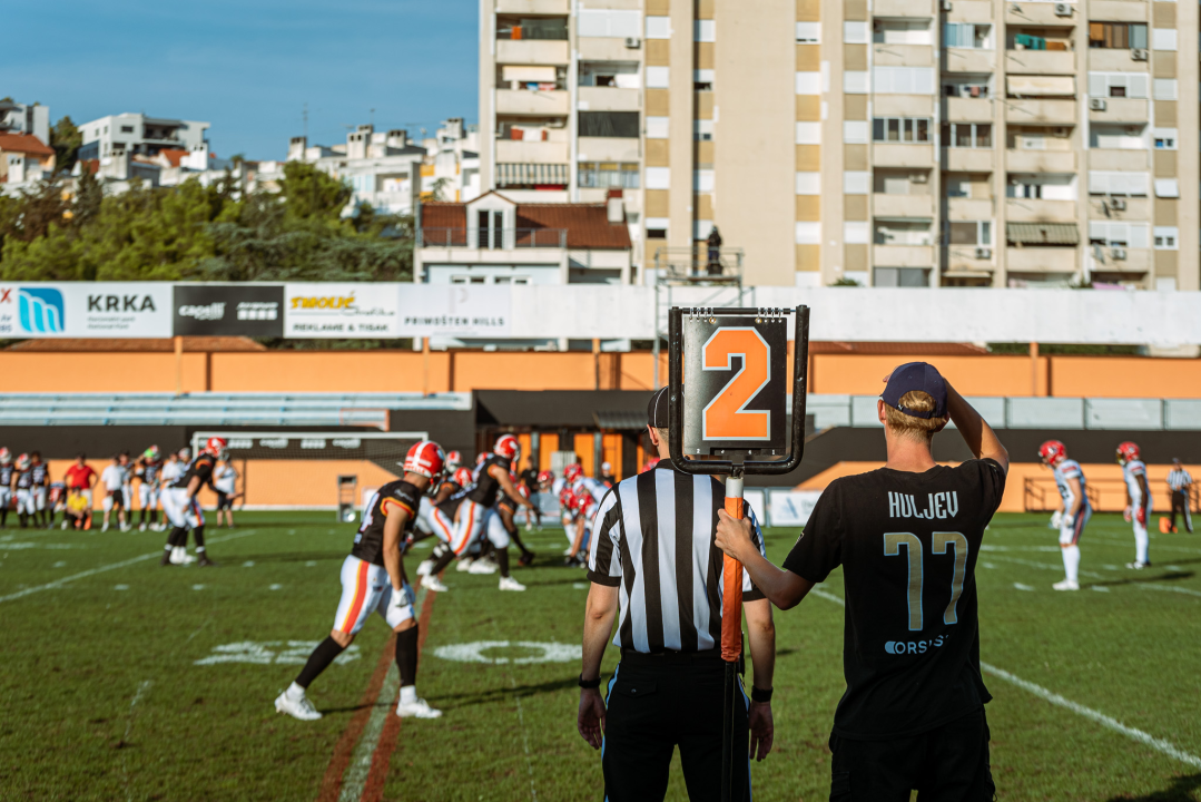 Američki nogomet na Šubićevcu vizualno zanimljiv, rezultatski ne: Madrid uvjerljiv protiv Hamburga