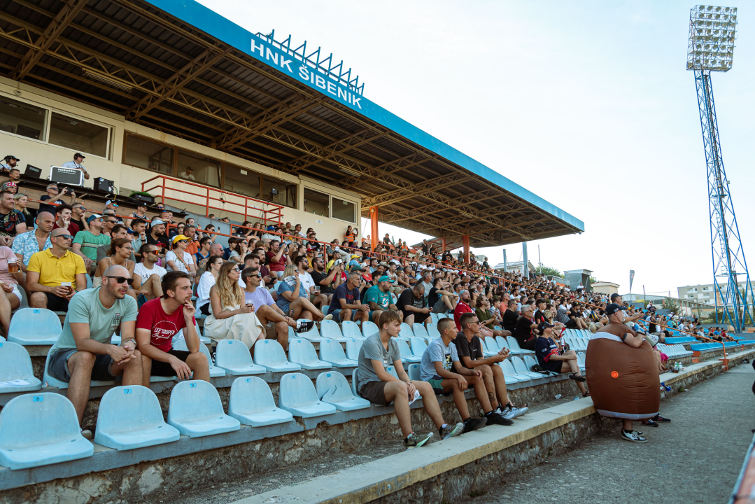 Američki nogomet na Šubićevcu vizualno zanimljiv, rezultatski ne: Madrid uvjerljiv protiv Hamburga