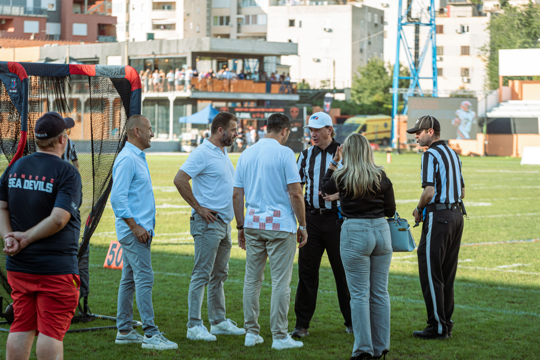 Američki nogomet na Šubićevcu vizualno zanimljiv, rezultatski ne: Madrid uvjerljiv protiv Hamburga