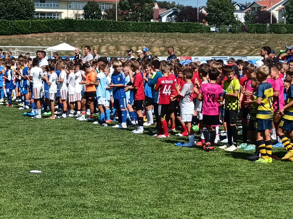 Tići Šibenika dobro igrali na turniru u Dugom Selu, jedan udarac koštao ih četvrtfinala