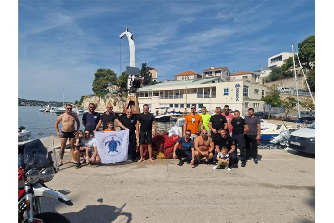 Šibenski policijski službenici tradicionalno sudjelovali u ekološkoj akciji čišćenja podmorja