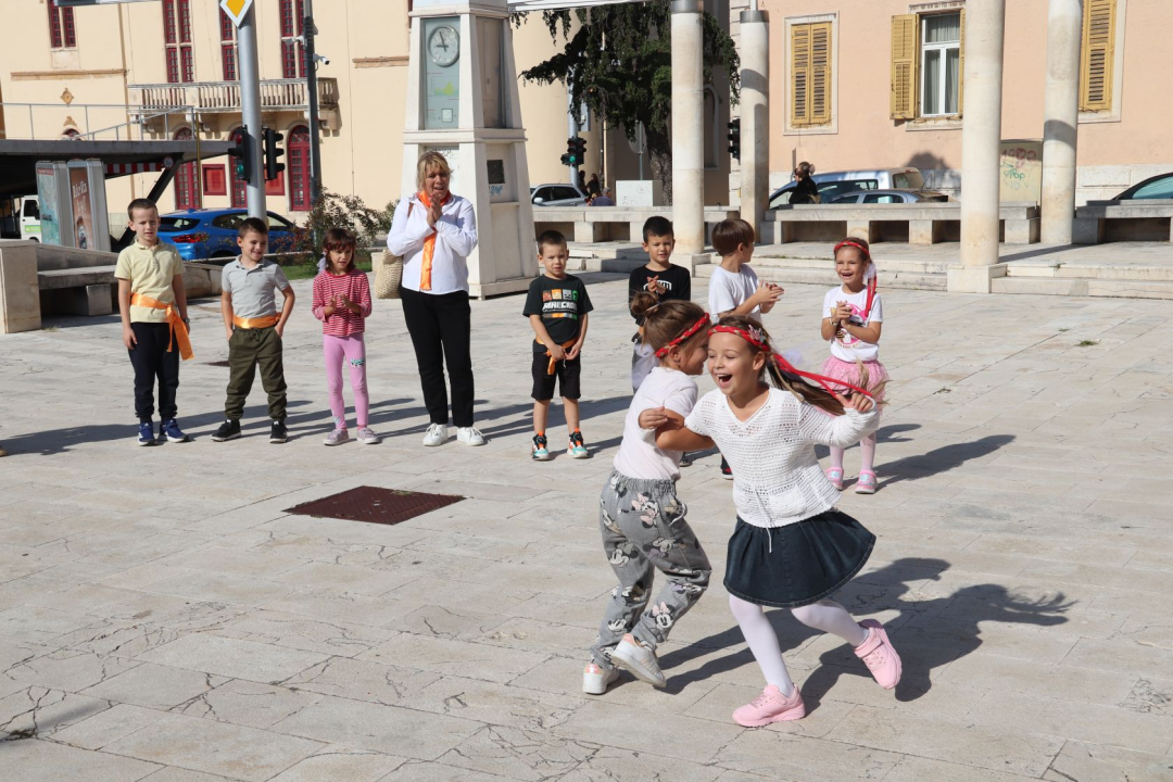 Mališani iz šibenskih vrtića glazbom, plesom i igrom obilježili Dan grada