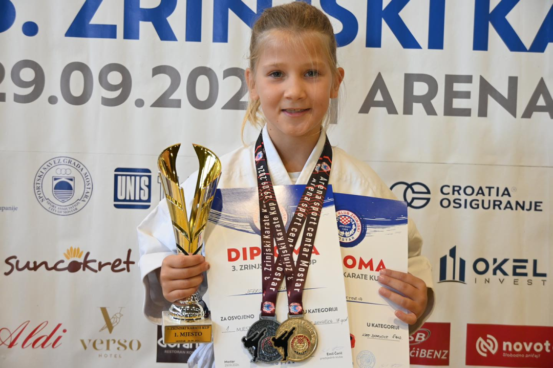 Vodički Okit među tri najbolja karate kluba od njih 50 na mostarskom turniru