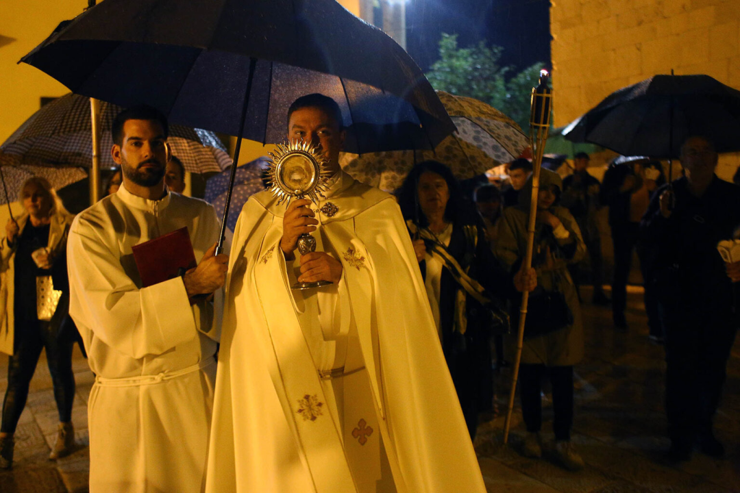U centru Šibenika održana procesija s relikvijama svetog Frane
