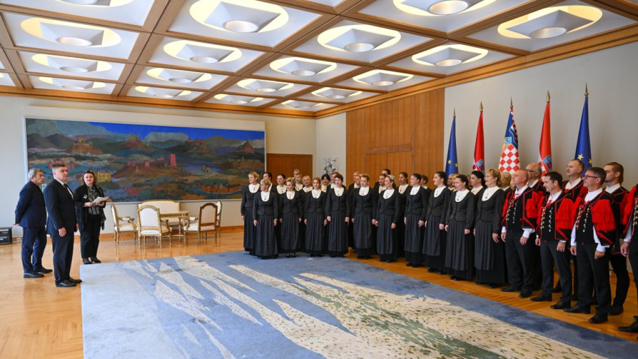 Šibenski 'Kolaši' u posjetu predsjedniku Milanoviću