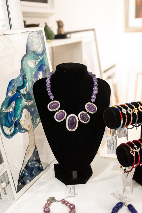 U Galeriji Juraj Dalmatinac ulovite umjetnine poznatih hrvatskih slikara po odličnim cijenama! 