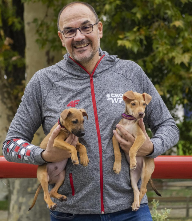 Barakude zagrlile štence i bakicu Alfu u kampanji za spas doma napuštenih pasa