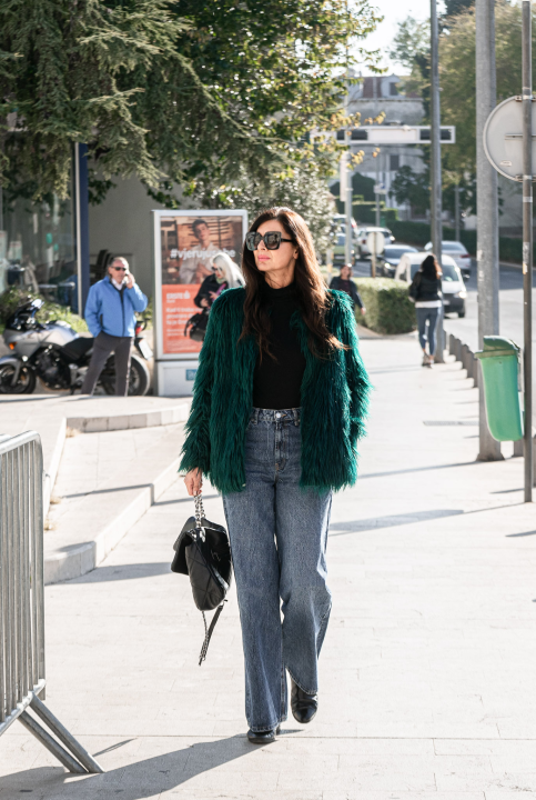 Lijepe Šibenčanke znaju kako dobro izgledati i po buri 