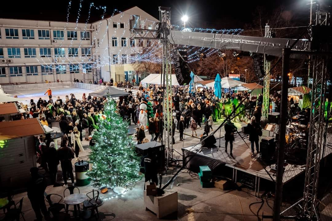 Baruni večeras otvaraju vrata blagdanske čarolije u Kninu