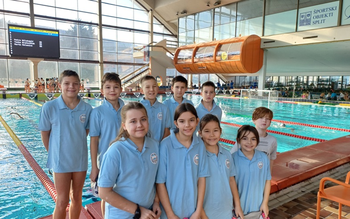 Uspješni plivači Mora: najmlađima osam, Goranu Stegiću 13, klupskim štafetama tri medalje