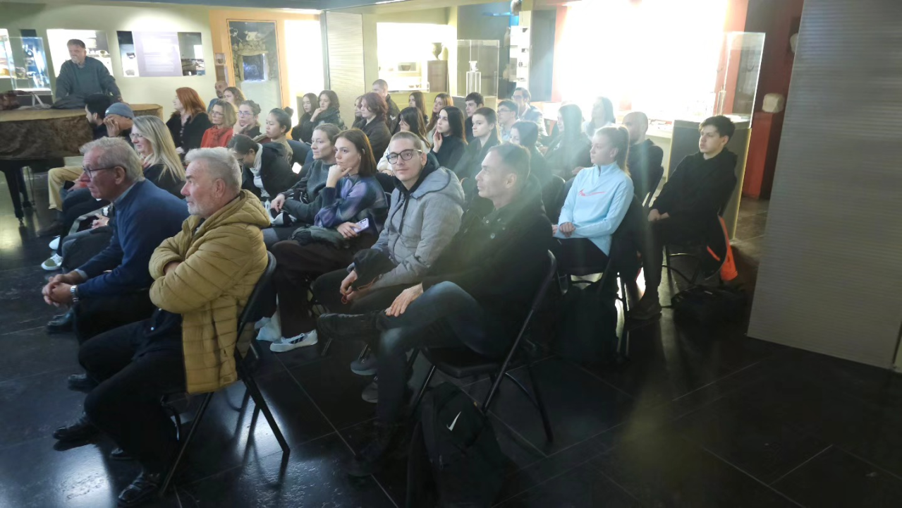 U Muzeju održano predavanje o životu na Filipinima, Siciliji i u Nepalu