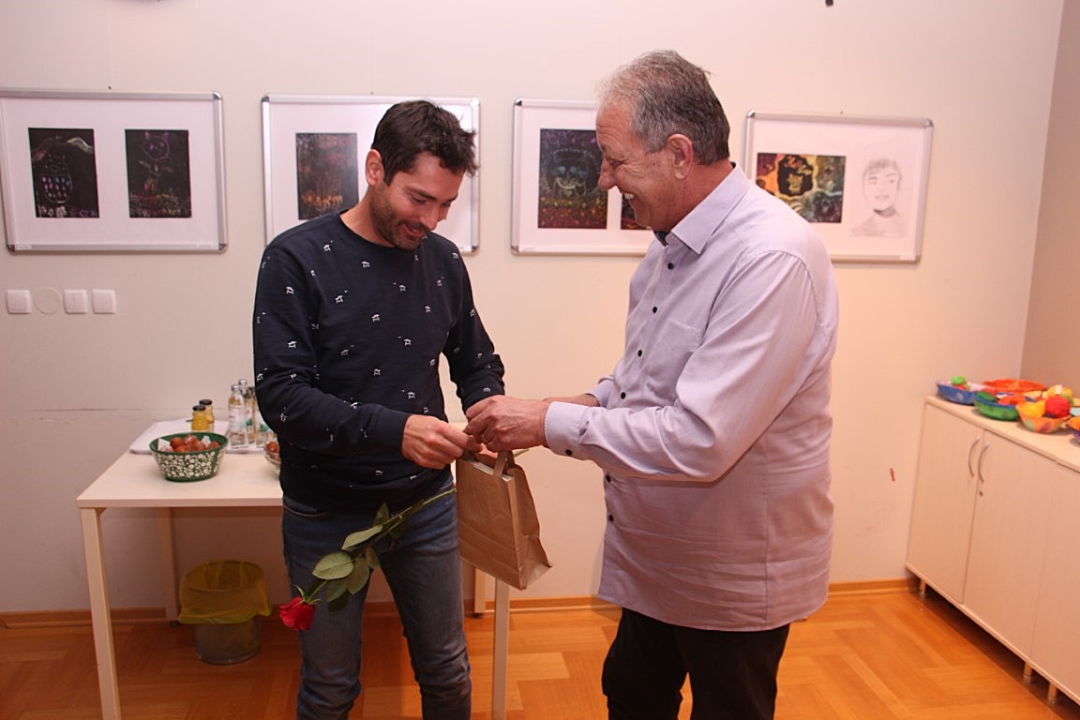 Babyboom u Vodicama: Ove godine 90 novorođenih, gradonačelnik poklonio eure i prigodne darove