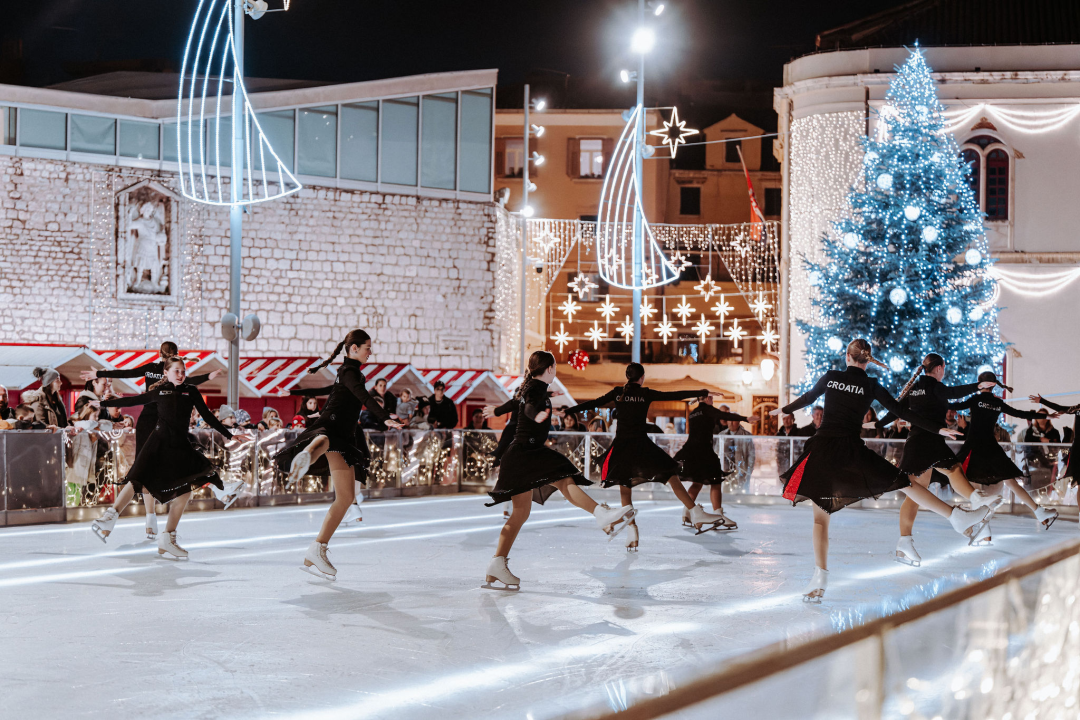 Zagrebačke pahuljice priredile pravu bajku na šibenskom klizalištu