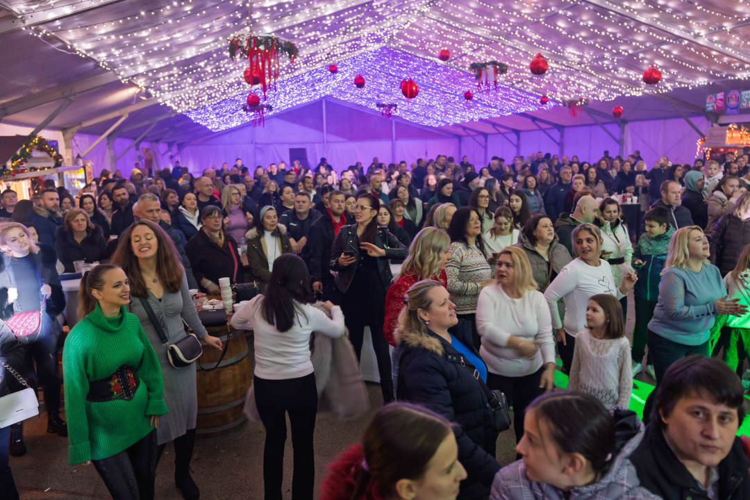 Vrhunska zabava uz Grupu Vigor na Kraljevskom Adventu