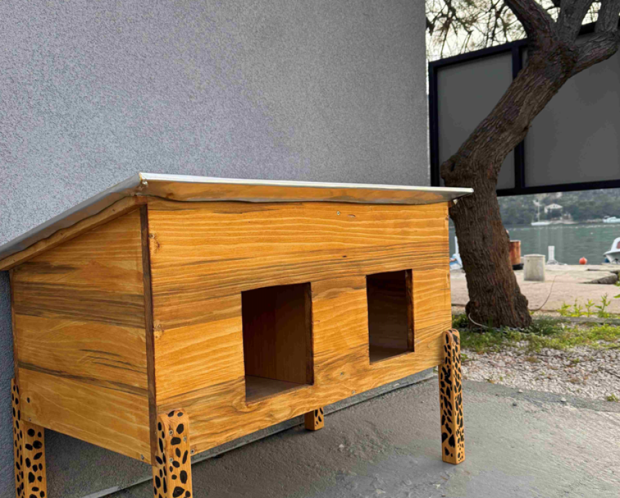 Zahvaljujući učenicima Strukovne škole, ulične mace u Grebaštici dobile dom