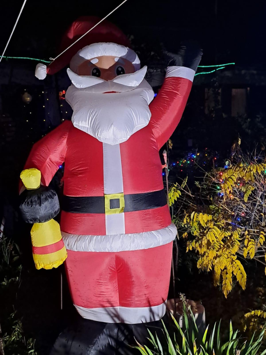 Božićni vrt obitelji Vlahov oduševljava: Blista s 27 tisuća lampica