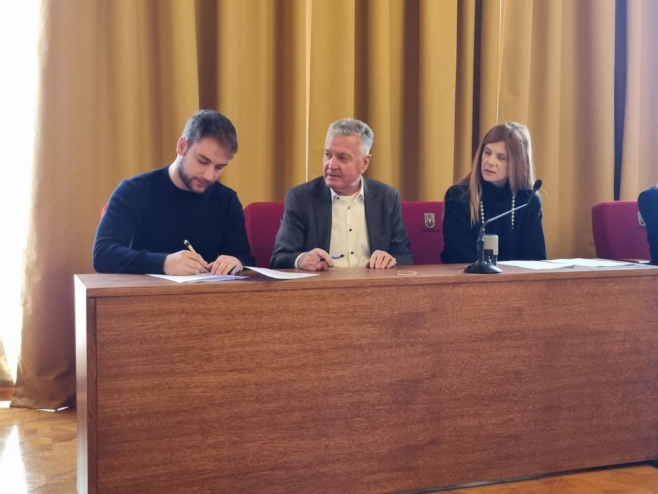 Šibenski studenti potpisali ugovore o stipendiranju. Njih 40 primat će 180 eura mjesečno