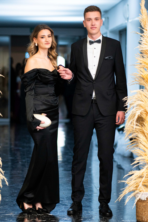 Zavirite na blještavi maturalni ples Turističko-ugostiteljske škole Šibenik (1)