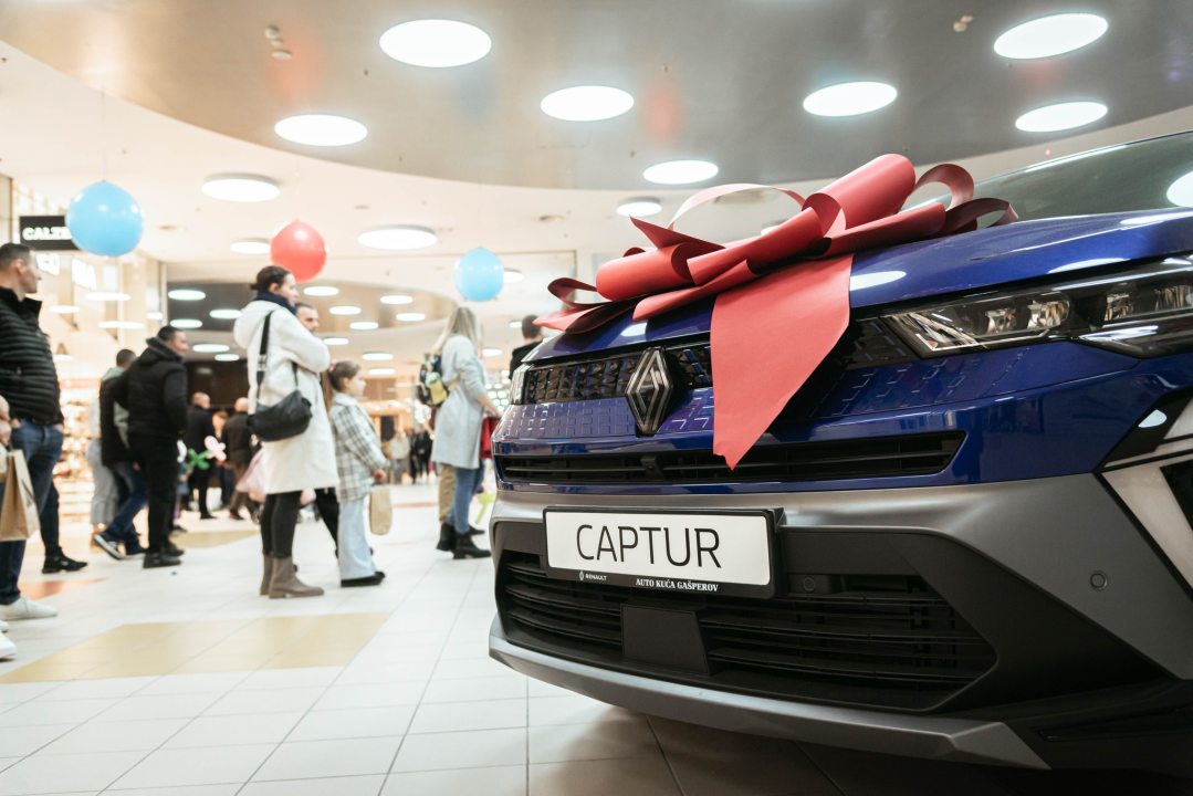 Završilo je veliko finale nagradne igre Dalmare centra: Renault Captur otišao u sretne ruke!