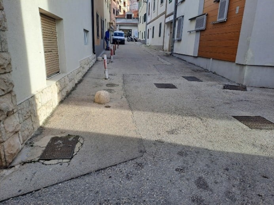 Do kraja tjedna bit će gotov novouređen kolnik u Ulici Slobodana Macure