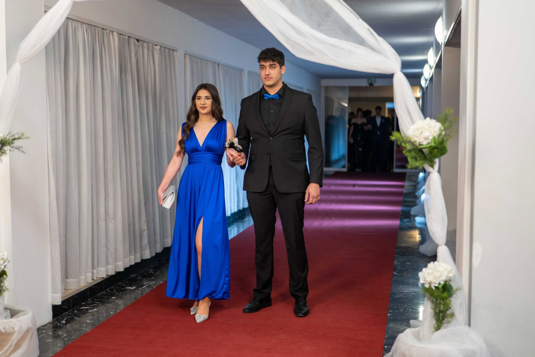 FOTOGALERIJA Zavirite na spektakularni Maturalni ples Ekonomske škole (1)