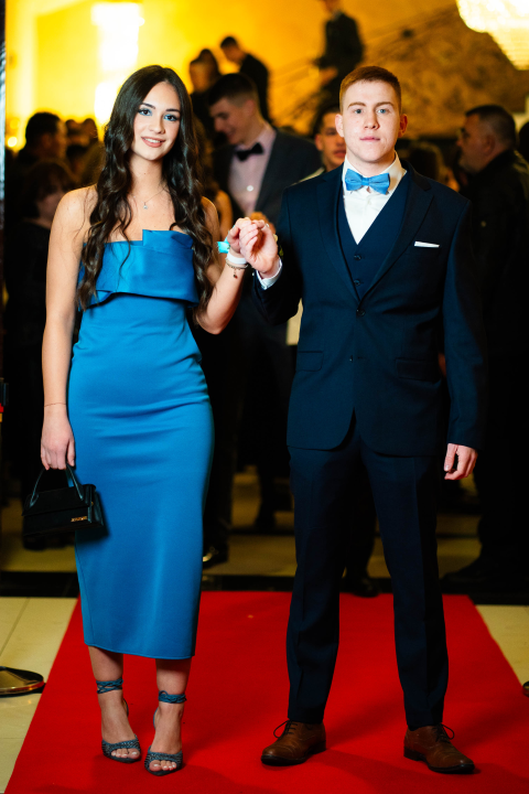 FOTOGALERIJA Zavirite na maturalni ples Industrijsko-obrtničke škole Šibenik (1)