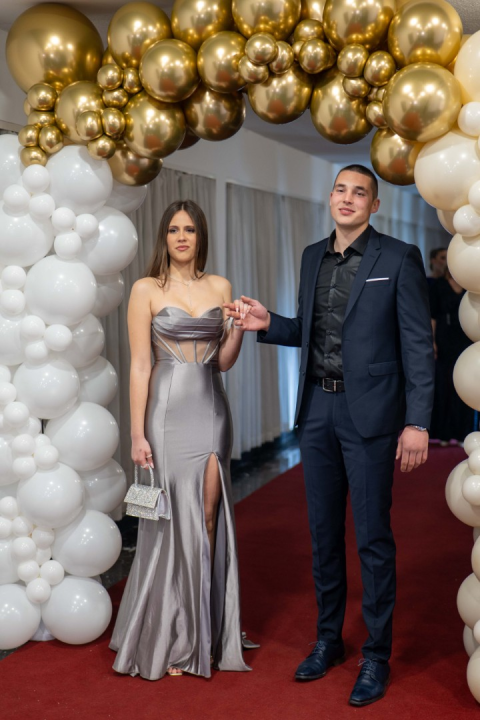 Zavirite na maturalni ples šibenske Medicinske škole (1)