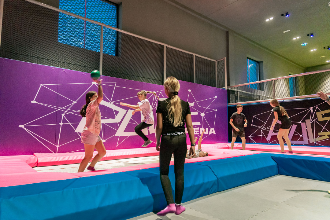 FOTO Besplatna kava i vrhunska zabava u Pizzaholicu!