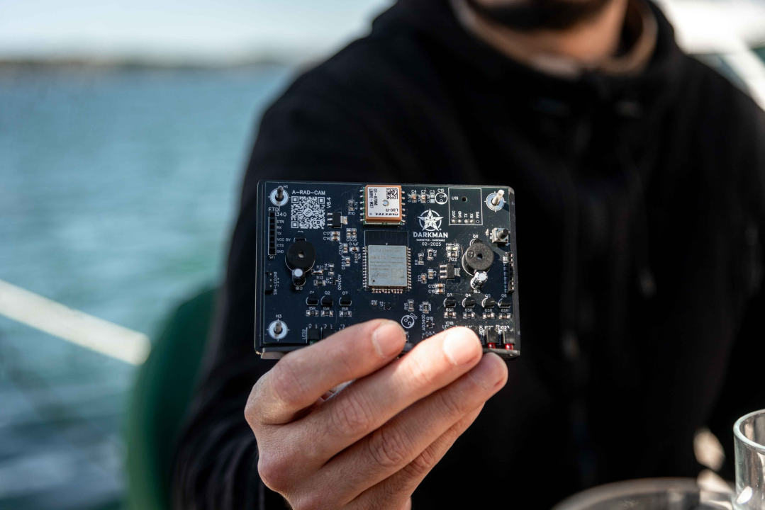 FOTO: Korisna i legalna stvarčica: Denis Periša uskoro u prodaju pušta uređaj koji vozače upozorava na sve kamere u blizini