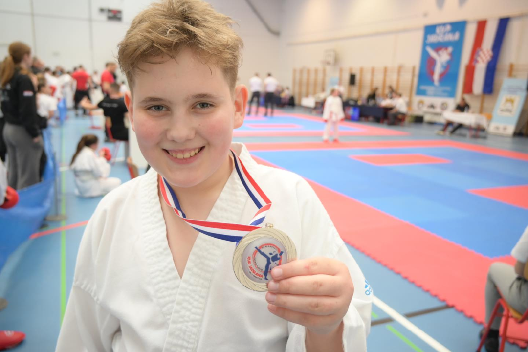FOTO: Karate klub Okit drugi ukupno na 'Kupu Jadrana' sa 37 medalja