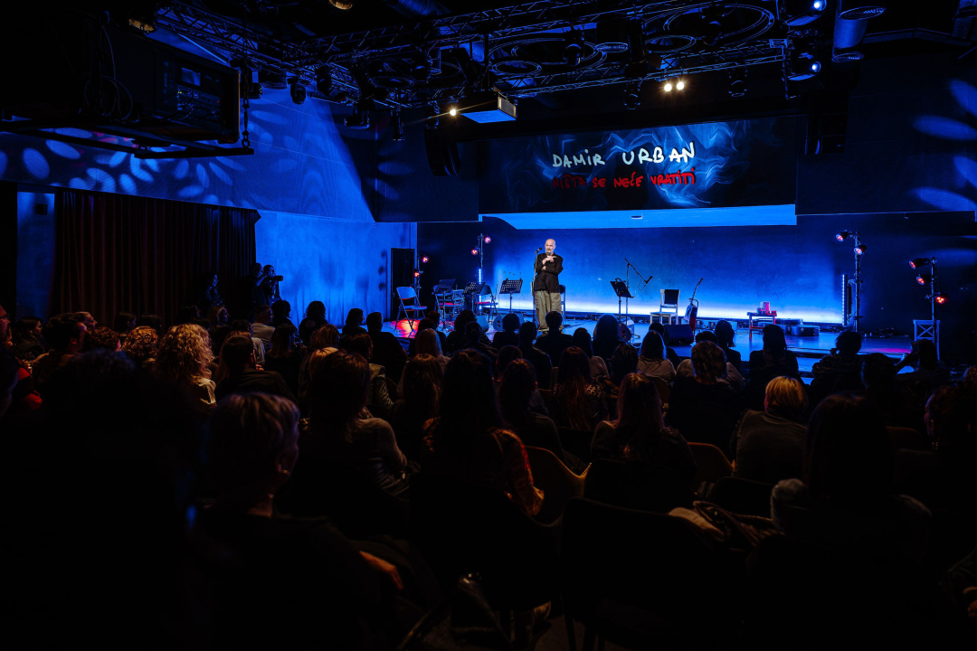 Urban sinoćnjim koncertom 'osvojio' Arsena