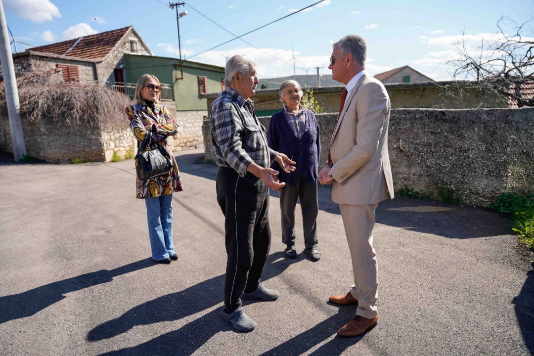 Lepenica dobila vodovodnu mrežu: Gradonačelnik Burić i direktor Vodovoda u obilasku mjesta